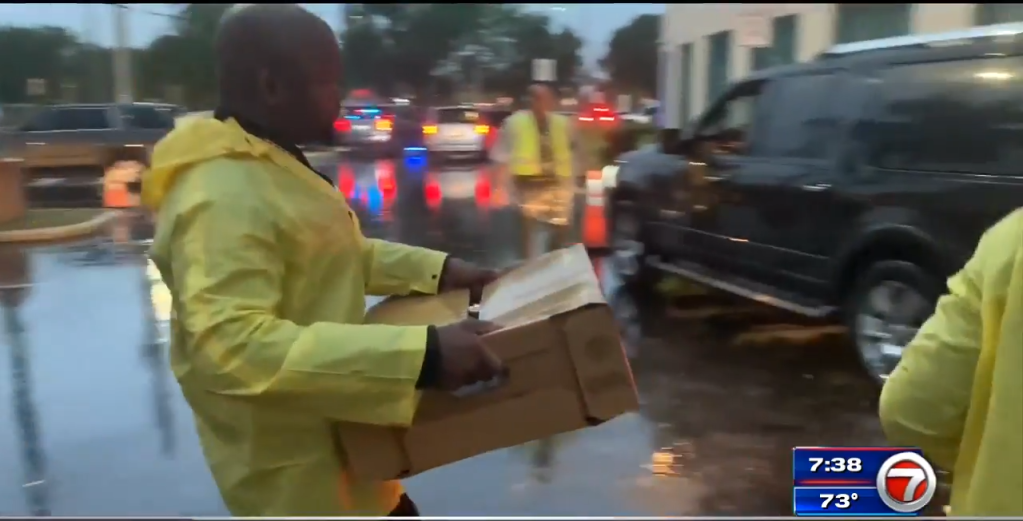 BSO organiza un sorteo de pavo para organizaciones comunitarias antes de las vacaciones de Acción de Gracias – WSVN 7News |  Noticias de Miami, Clima, Deportes