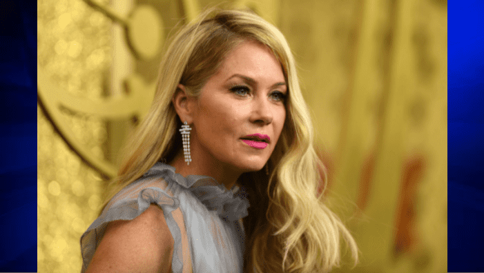 Christina Applegate comparte mensaje en su 50 cumpleaños después de ser diagnosticada con EM – WSVN 7News |  Noticias de Miami, Clima, Deportes