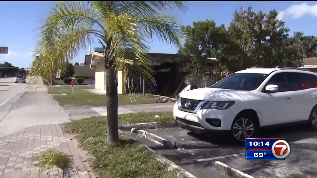 Conductor hospitalizado después de estrellarse en la guardería de Lauderhill – WSVN 7News |  Noticias de Miami, Clima, Deportes