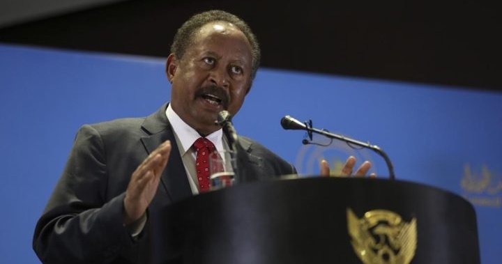 El ejército sudanés reintegra al depuesto primer ministro Abdalla Hamdok después de llegar a un acuerdo: National