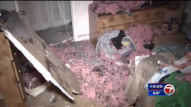 Familia de SW Miami-Dade desplazada después de escapar de una casa en llamas – WSVN 7News |  Noticias de Miami, Clima, Deportes