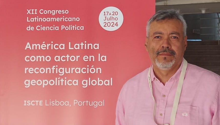 El profesor César Ramírez presenta resultados de investigación en el Congreso de Ciencia Política de Lisboa