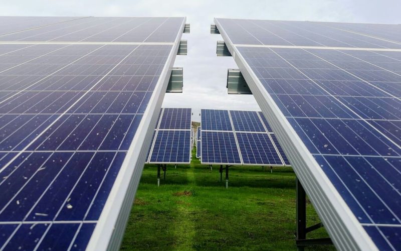 ¿Qué paneles solares elegir para tu casa en Panamá? Descúbrelo aquí